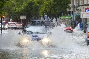 FUERTES LLUVIAS E INUNDACIONES: ¿QUÉ DAÑOS CUBRE EL SEGURO Y CUÁNDO INTERVIENE EL CONSORCIO?