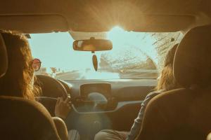 Calor extremo en el coche: como evitar averías, daños y sorpresas con el seguro